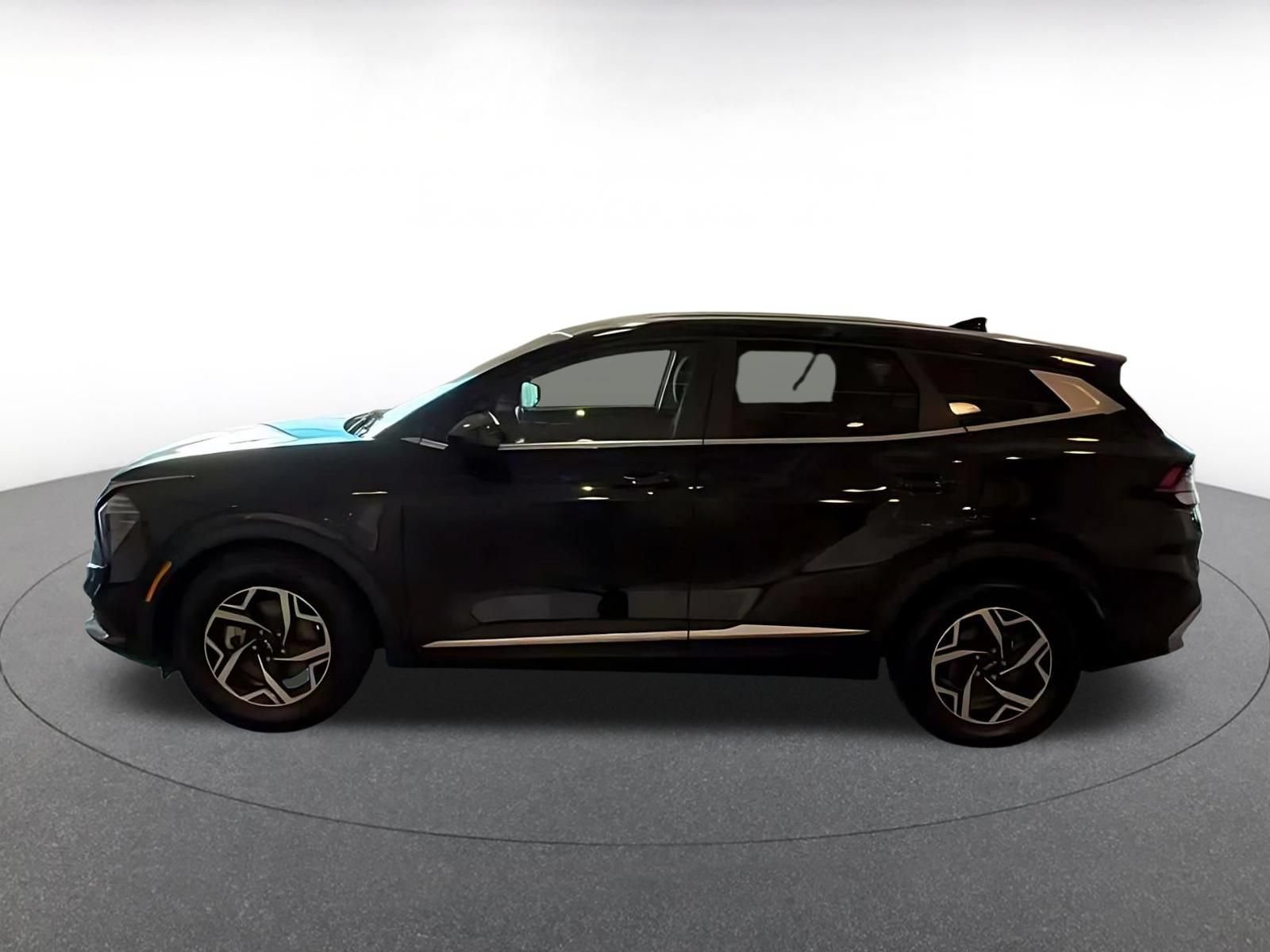 Used 2024 Kia Sportage LX FWD image 8