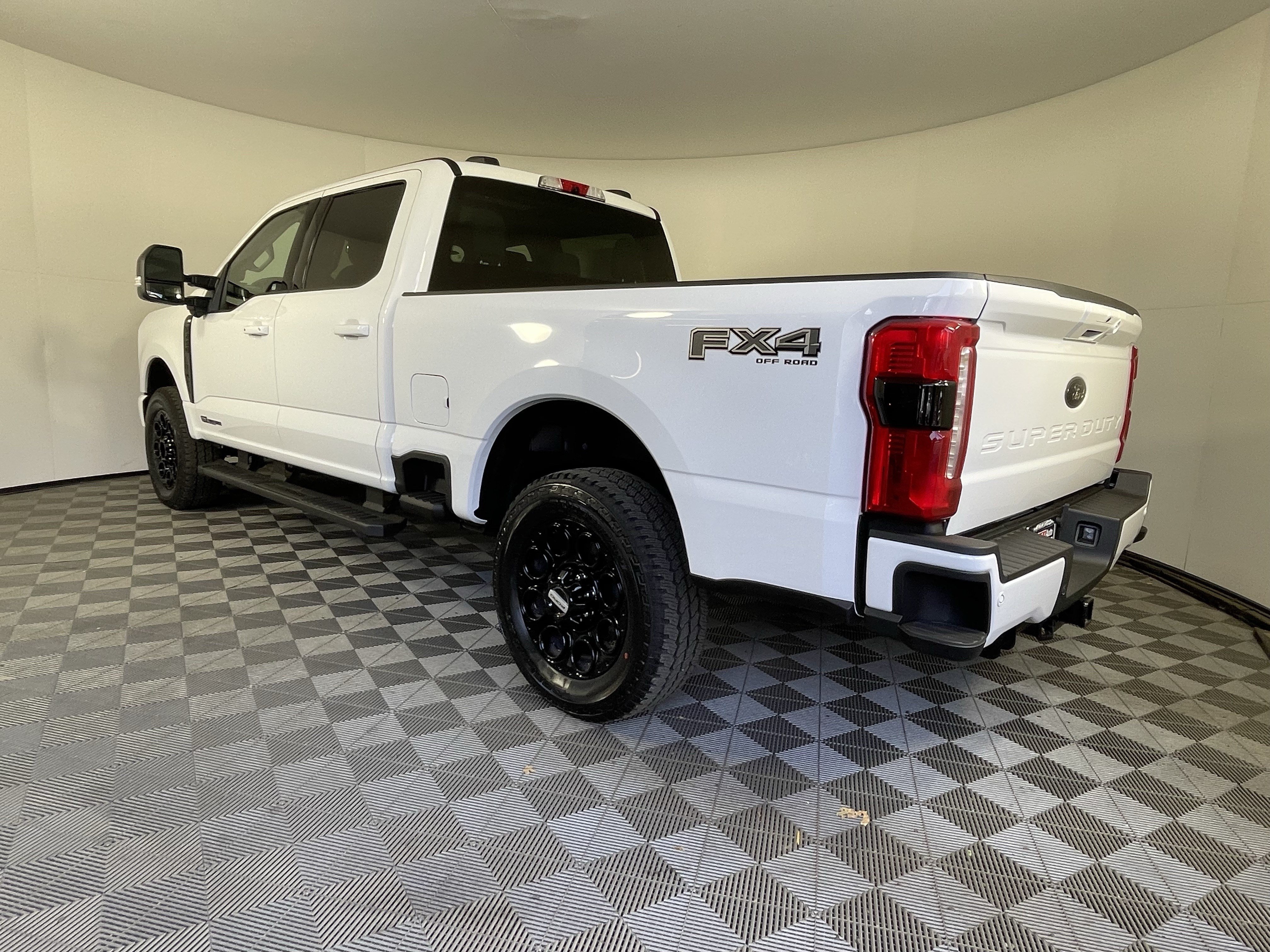 New 2026 Ford F250 XLT w/ XLT Premium Package AWD/4WD image 3
