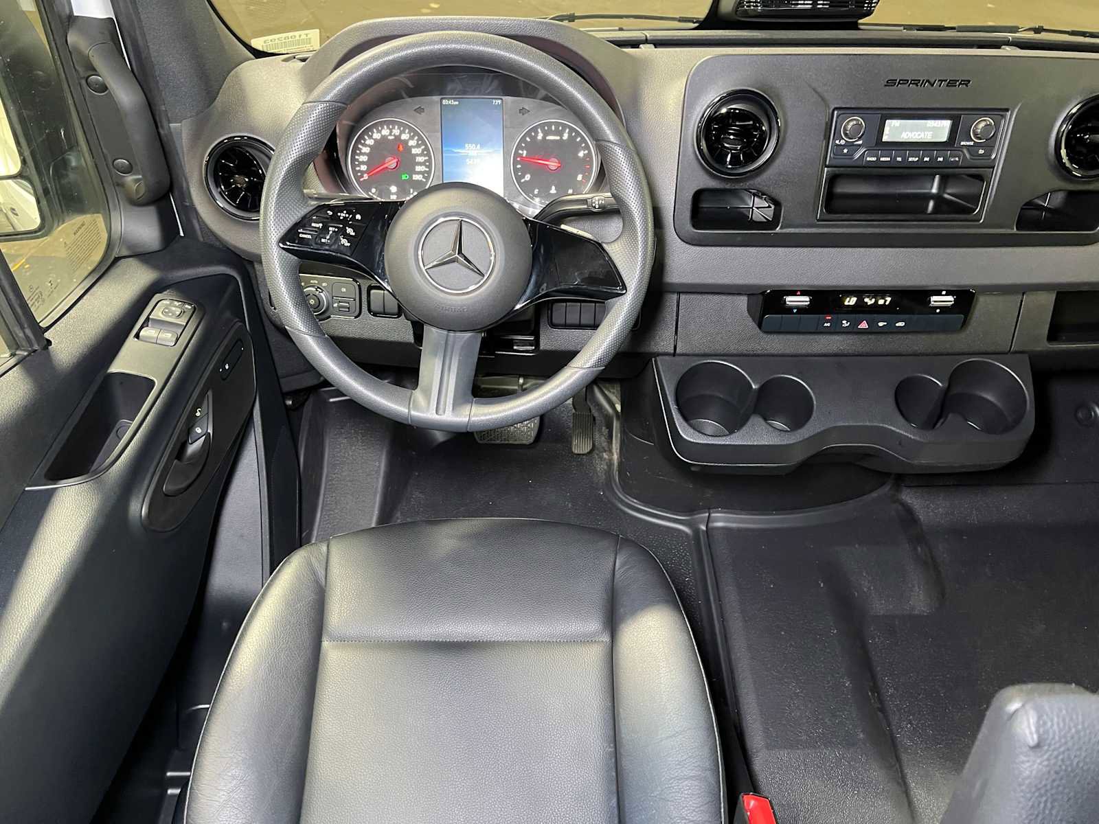 Used 2025 Mercedes-Benz Sprinter 2500 image 30