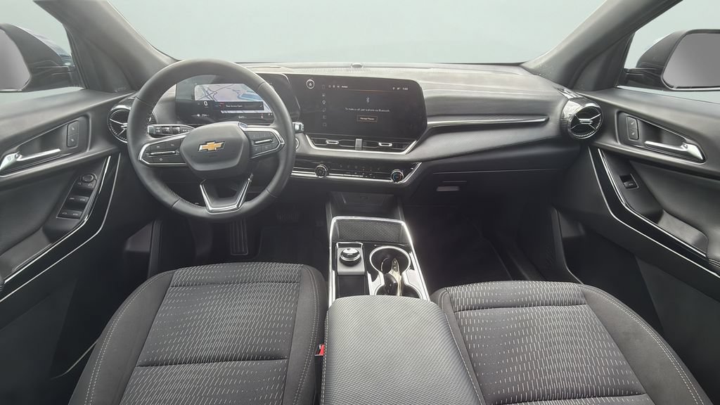 Used 2026 Chevrolet Equinox LT FWD image 16