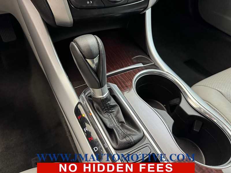 Used 2017 Acura TLX w/ Technology Package FWD image 34