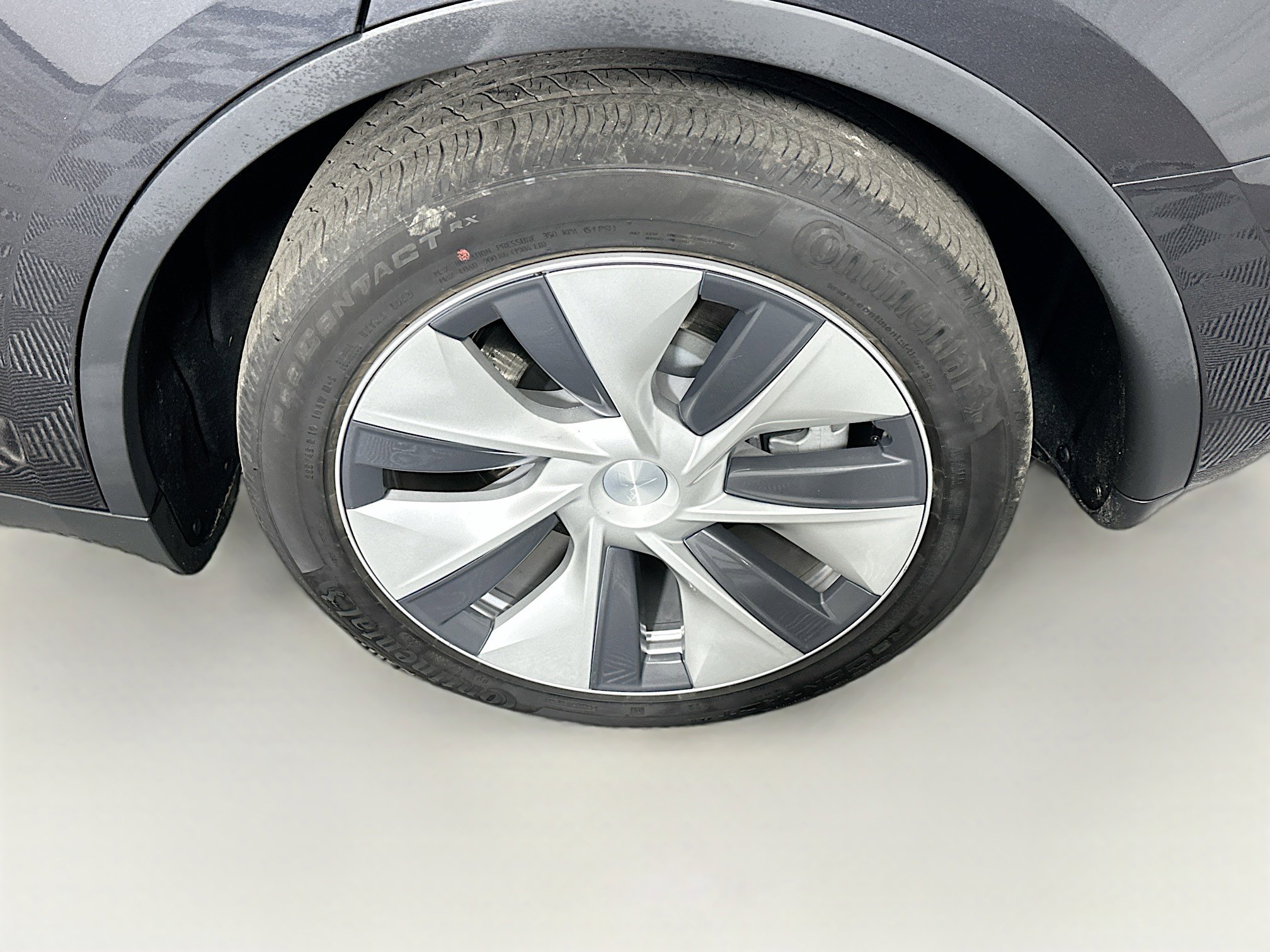 Used 2024 Tesla Model Y Long Range image 11