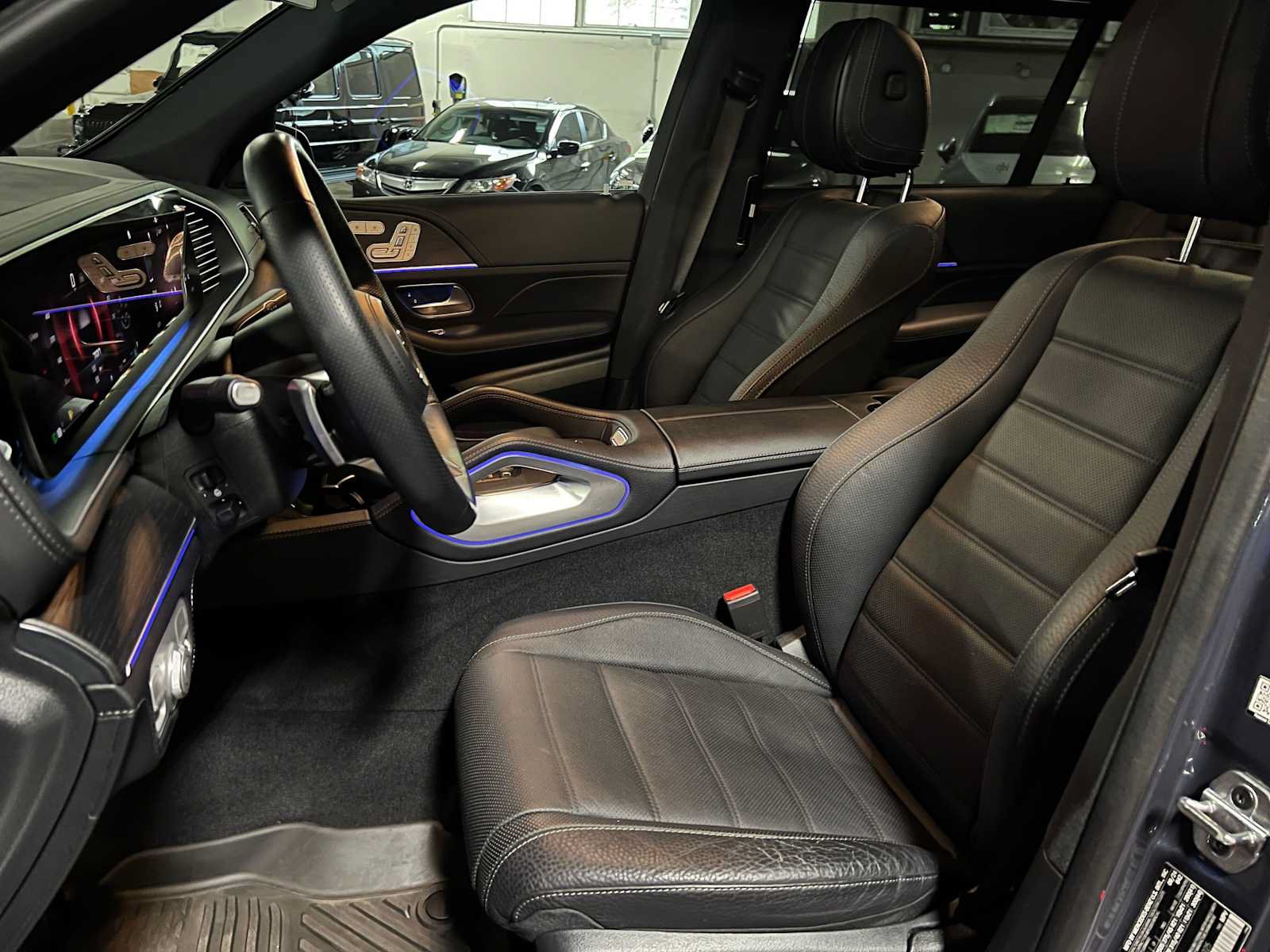 Certified 2025 Mercedes-Benz GLS 450 4MATIC image 26