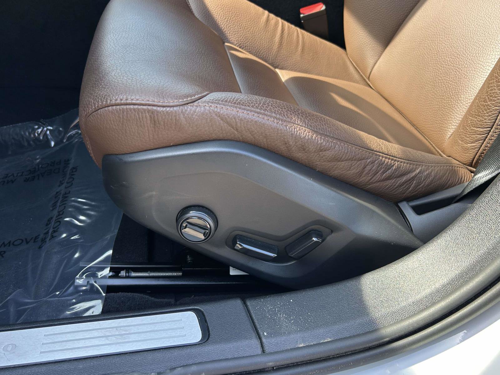 Certified 2025 Volvo V60 B5 Cross Country Plus image 22