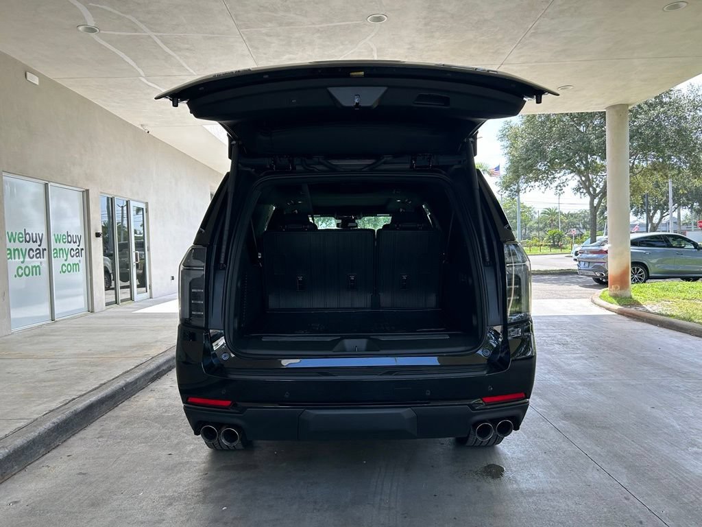 Used 2026 Chevrolet Suburban RST w/ Comfort Package RWD image 38