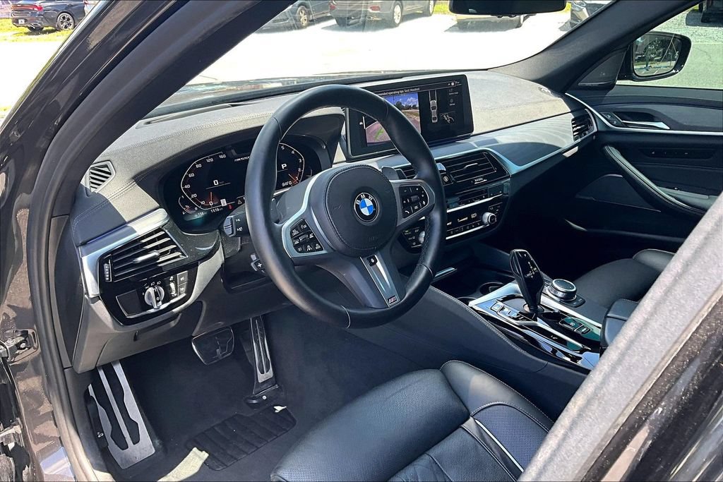 Used 2022 BMW M550i xDrive AWD/4WD image 13
