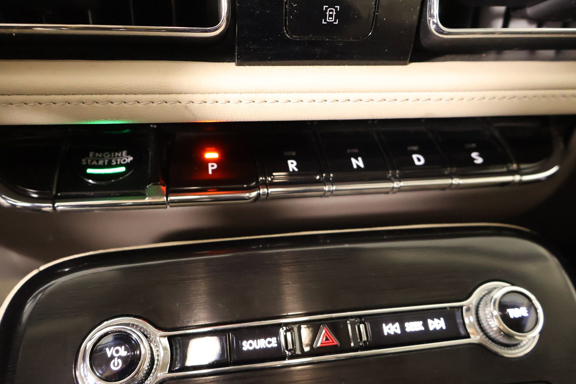 Used 2022 Lincoln Nautilus Reserve image 8