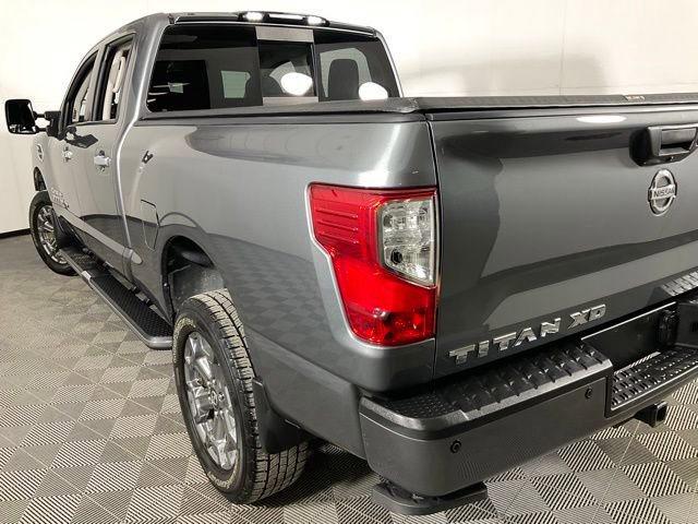 Used 2018 Nissan Titan SV w/ SV Convenience Package image 35