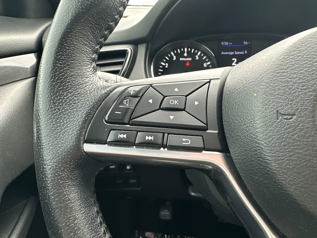 Used 2019 Nissan Rogue SV image 23