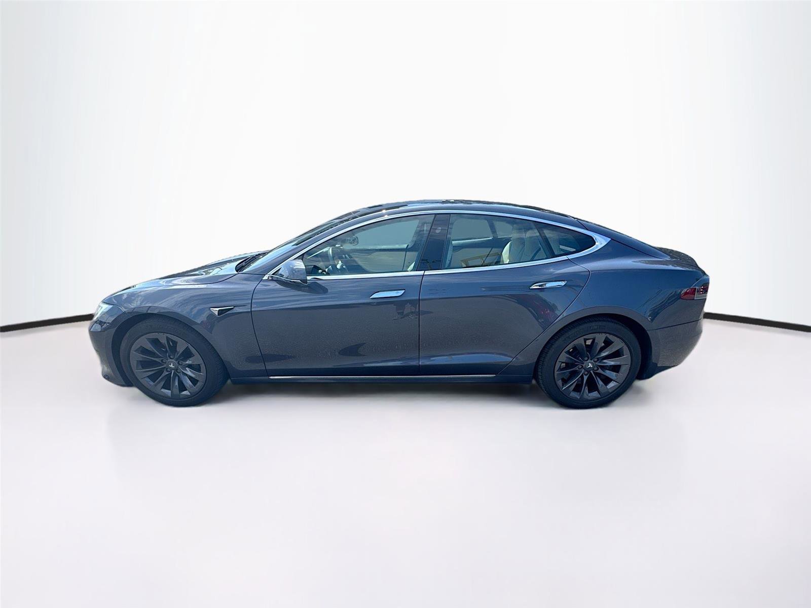 Used 2020 Tesla Model S Long Range image 2