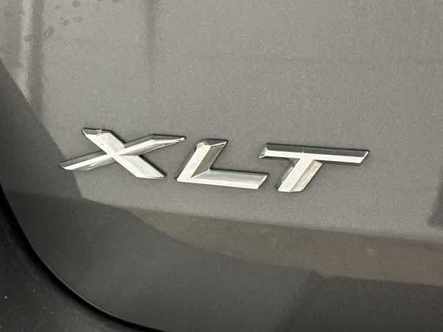 Used 2024 Ford Explorer XLT w/ Equipment Group 202A AWD/4WD image 29