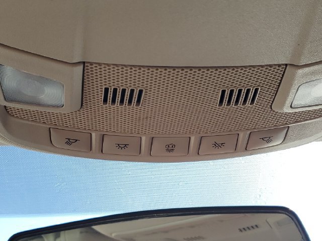 Used 2018 Ford Fusion SE FWD image 25