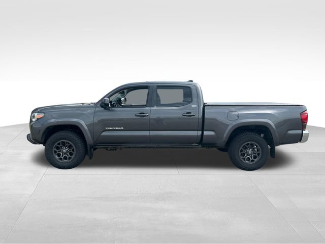 Used 2018 Toyota Tacoma SR5 image 2