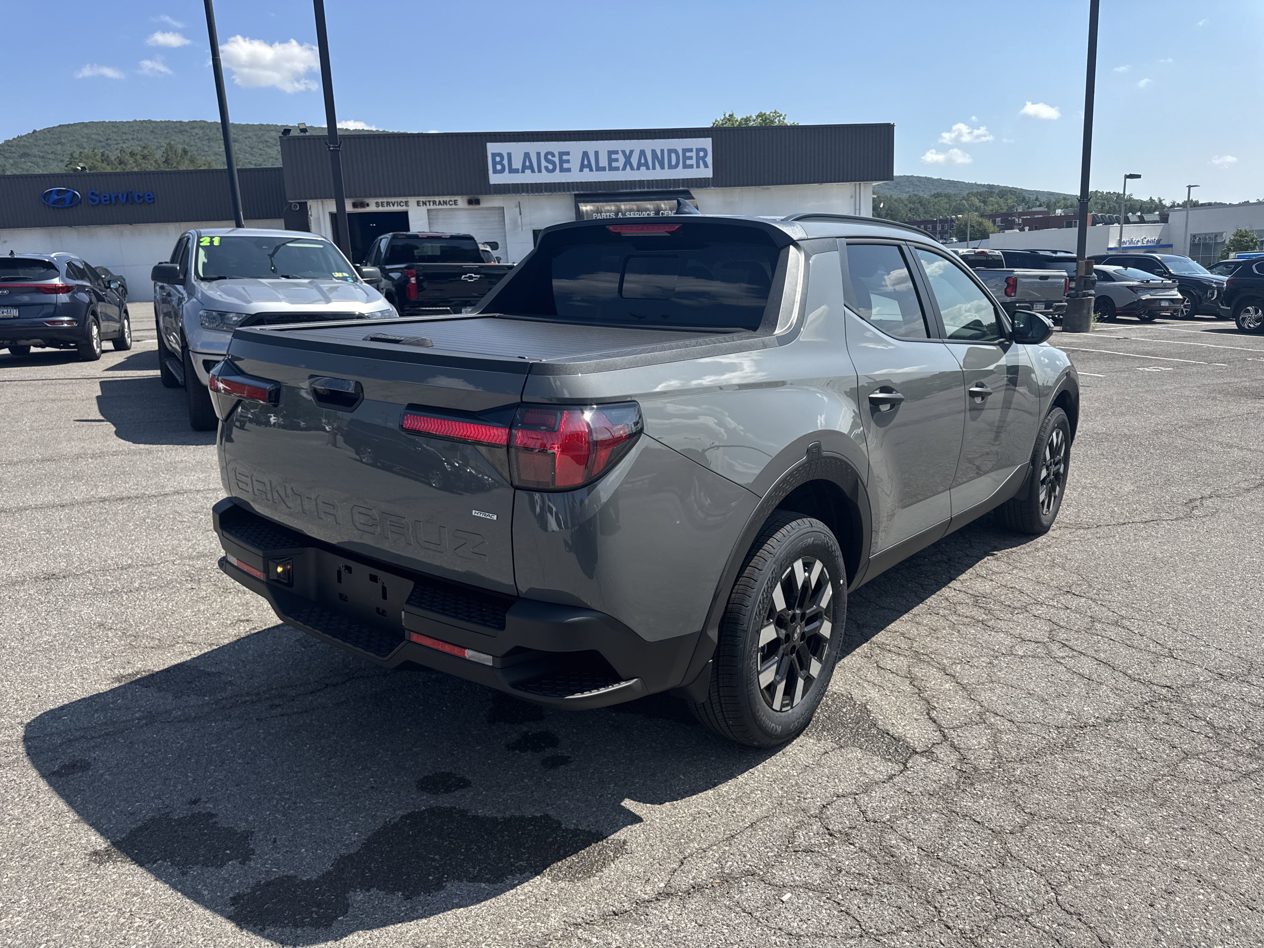 New 2026 Hyundai Santa Cruz SEL image 3