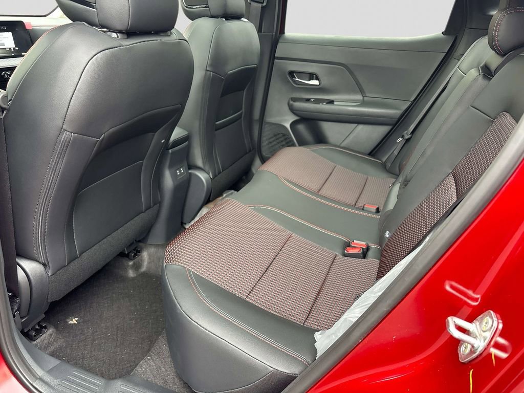 New 2026 Nissan Kicks SR w/ SR Premium Package AWD/4WD image 6