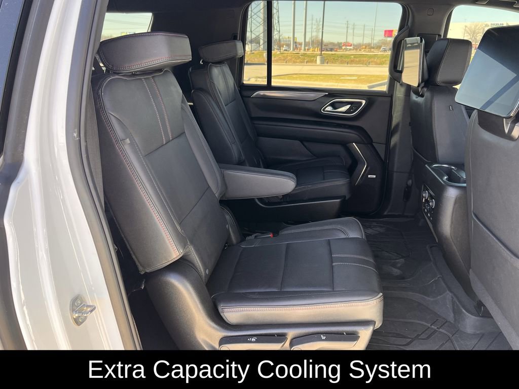 Used 2024 Chevrolet Suburban RST w/ Luxury Package image 35