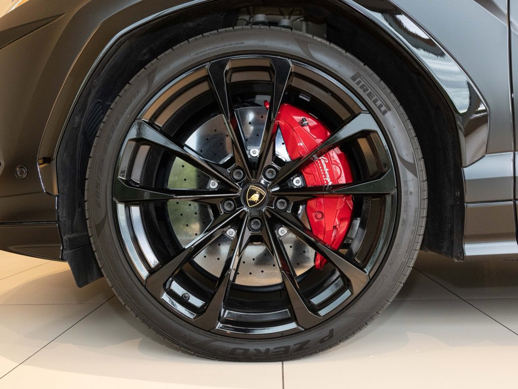 Used 2022 Lamborghini Urus AWD/4WD image 73