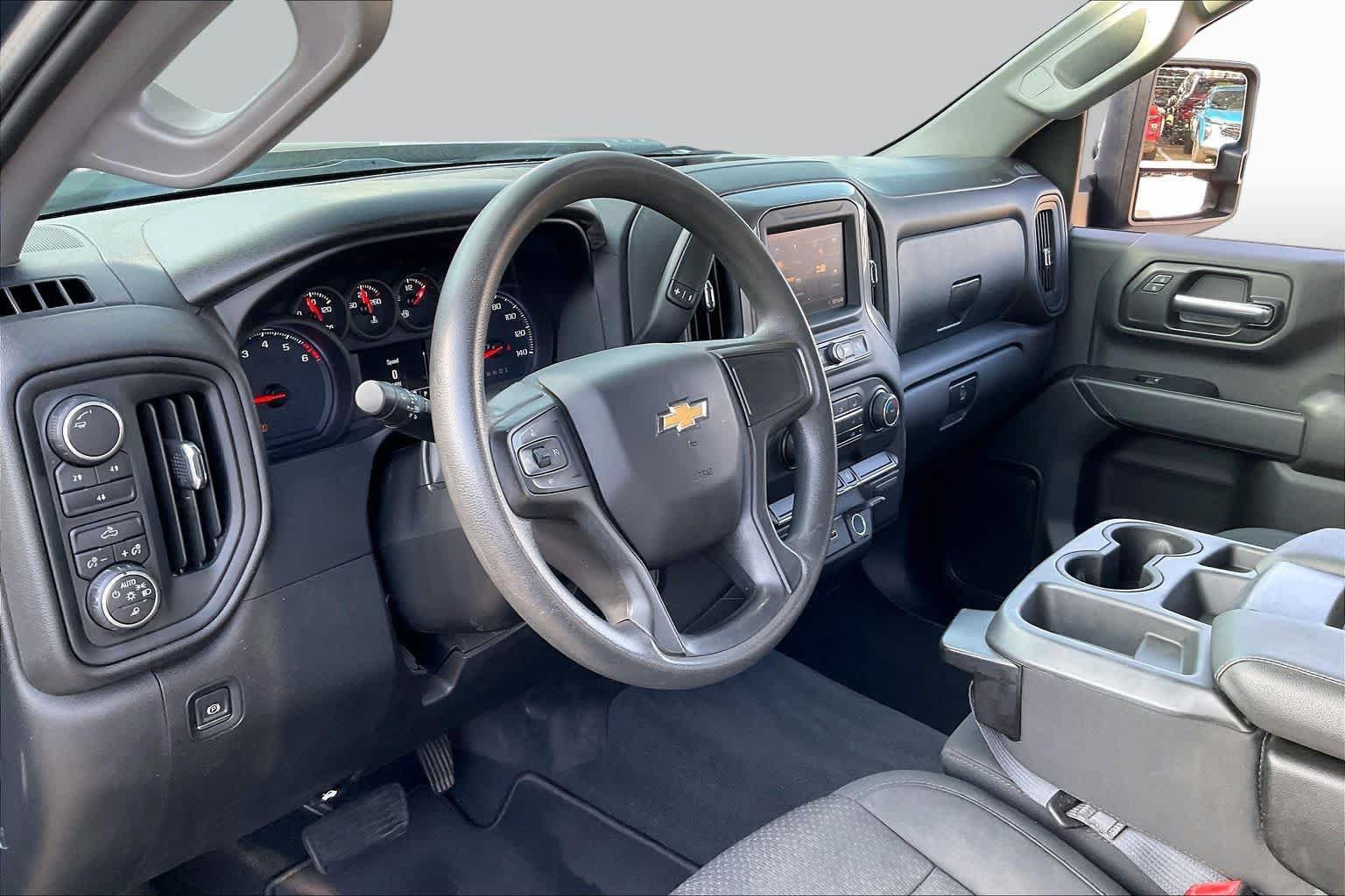 Certified 2020 Chevrolet Silverado 2500 Custom w/ Custom Convenience Package AWD/4WD image 17