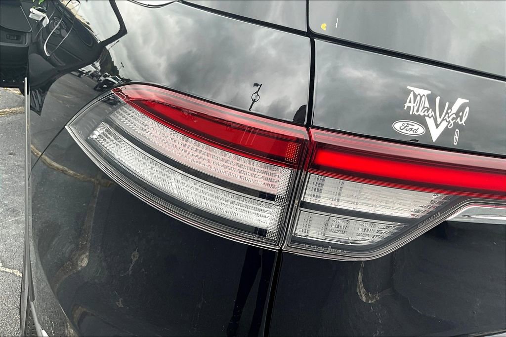 Certified 2023 Lincoln Aviator Reserve w/ Equipment Group 201A image 30