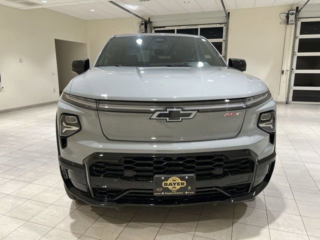 New 2025 Chevrolet Silverado EV RST AWD/4WD image 8