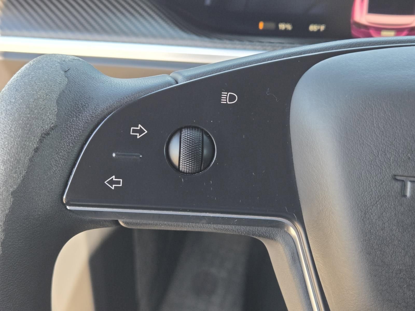 Used 2022 Tesla Model X Plaid image 15