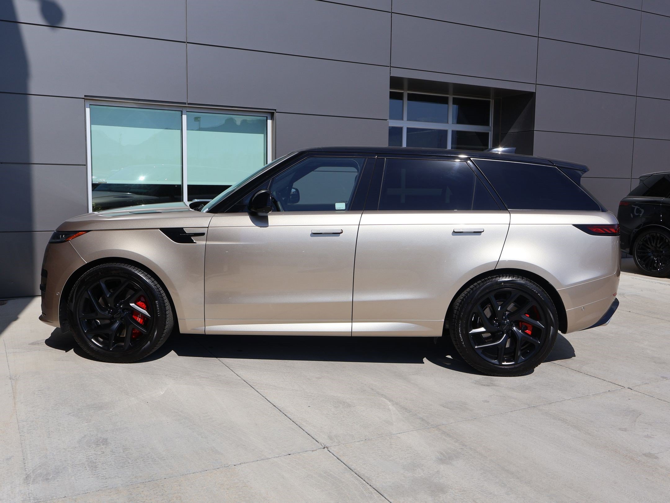Used 2026 Land Rover Range Rover Sport Autobiography AWD/4WD image 11