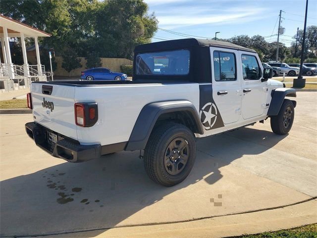 Used 2024 Jeep Gladiator Sport image 10