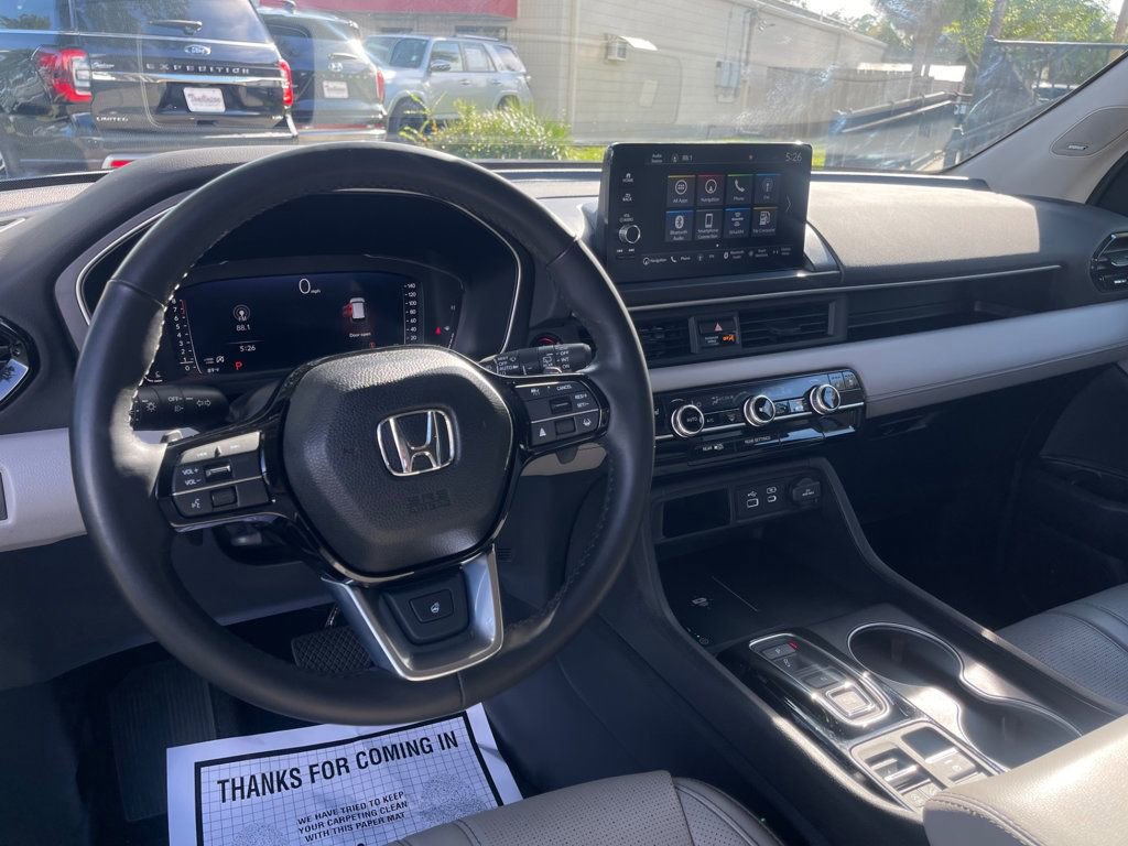 Used 2024 Honda Pilot Elite image 13