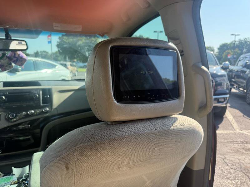 Used 2012 Toyota Sienna LE FWD image 9