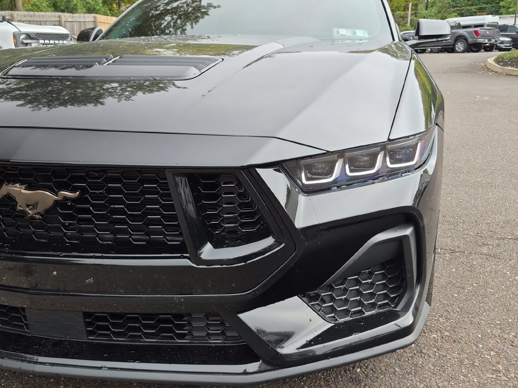 Used 2024 Ford Mustang GT Premium RWD image 4