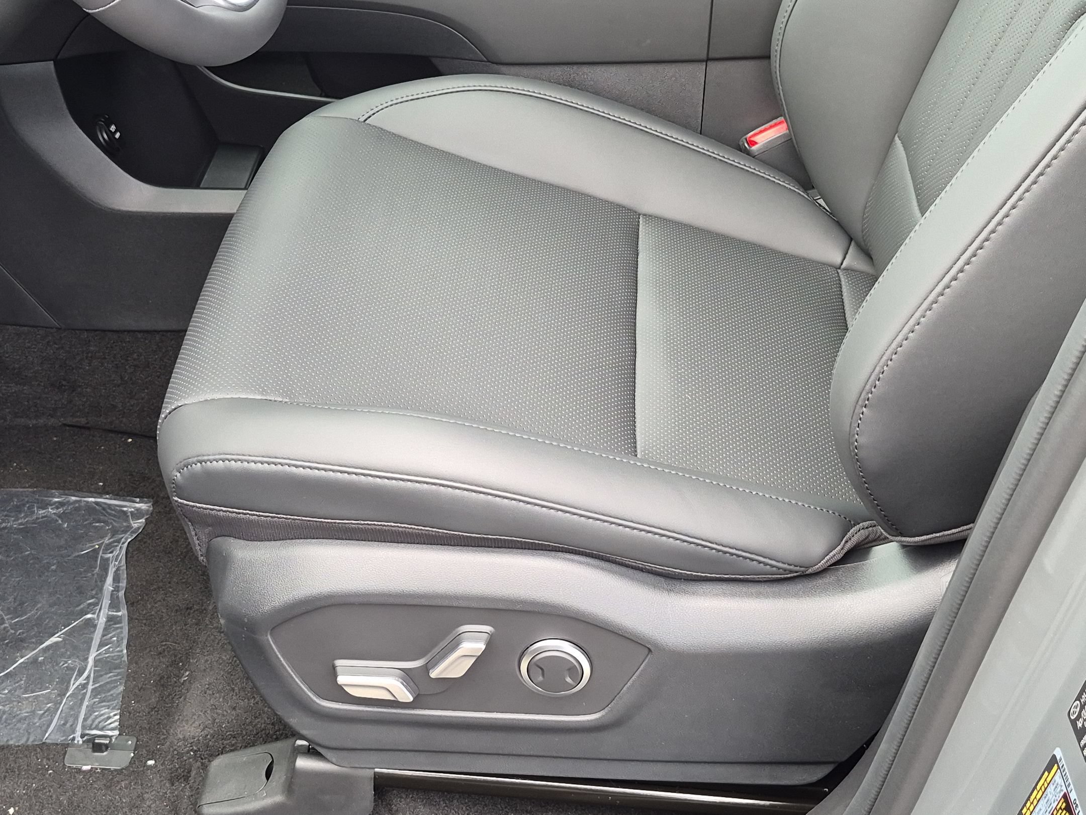 New 2026 Hyundai Santa Fe SEL w/ Tow & Go Package FWD image 14
