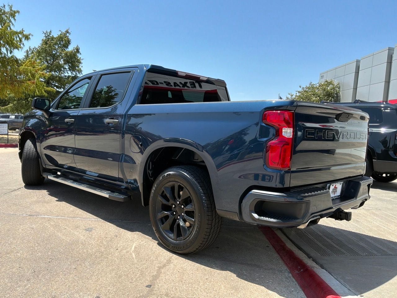 Used 2020 Chevrolet Silverado 1500 Custom w/ Custom Value Package RWD image 8