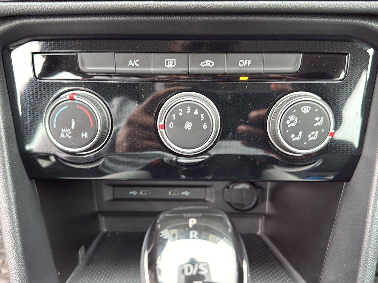 Certified 2025 Volkswagen Taos S w/ Taos MDO Package image 16