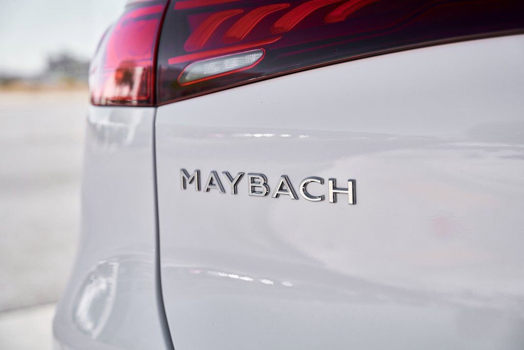 Used 2025 Mercedes-Benz Maybach EQS 680 4MATIC image 16