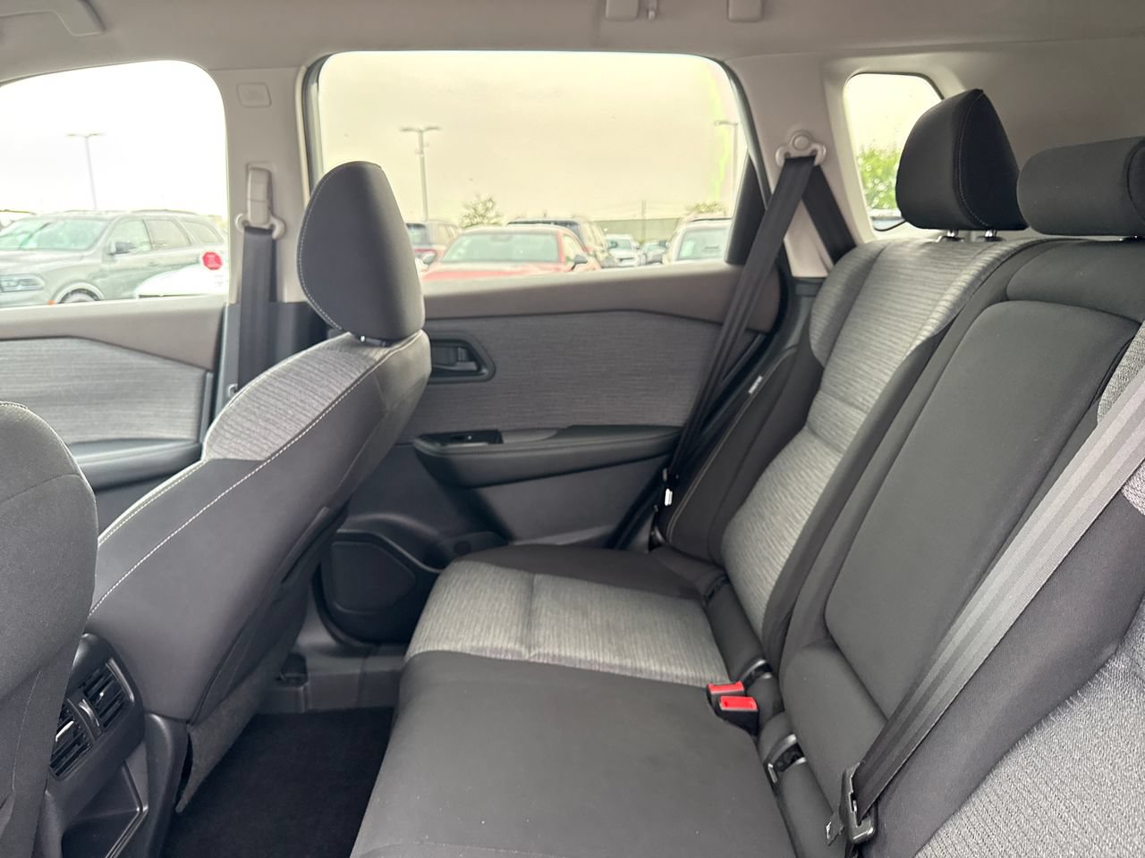 Used 2021 Nissan Rogue S FWD image 13