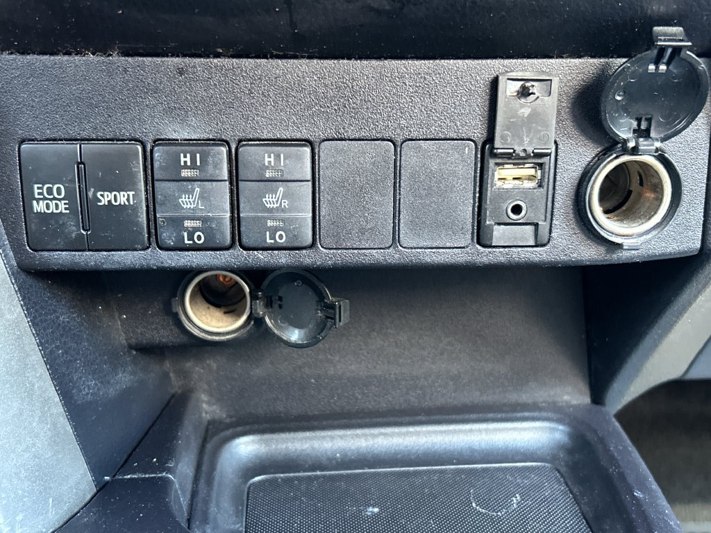 Used 2014 Toyota RAV4 Limited AWD/4WD image 13