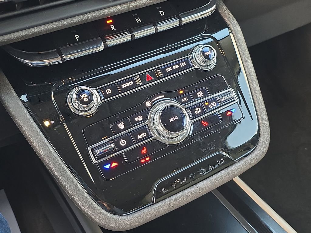 Used 2021 Lincoln Corsair FWD image 26