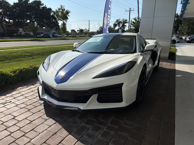 New 2027 Chevrolet Corvette Grand Sport w/ Z52 Sport Performance Package RWD image 12