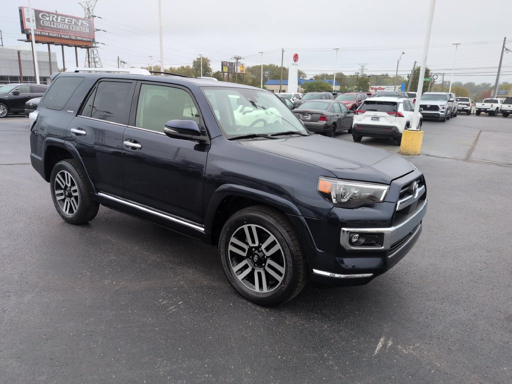 Used 2022 Toyota 4Runner Limited AWD/4WD image 7