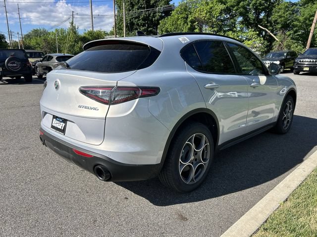 New 2026 Alfa Romeo Stelvio Sprint w/ Convenience Package AWD/4WD image 8