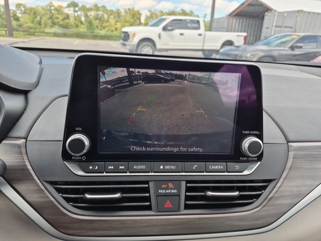 Used 2025 Nissan Altima 2.5 SV AWD/4WD image 11