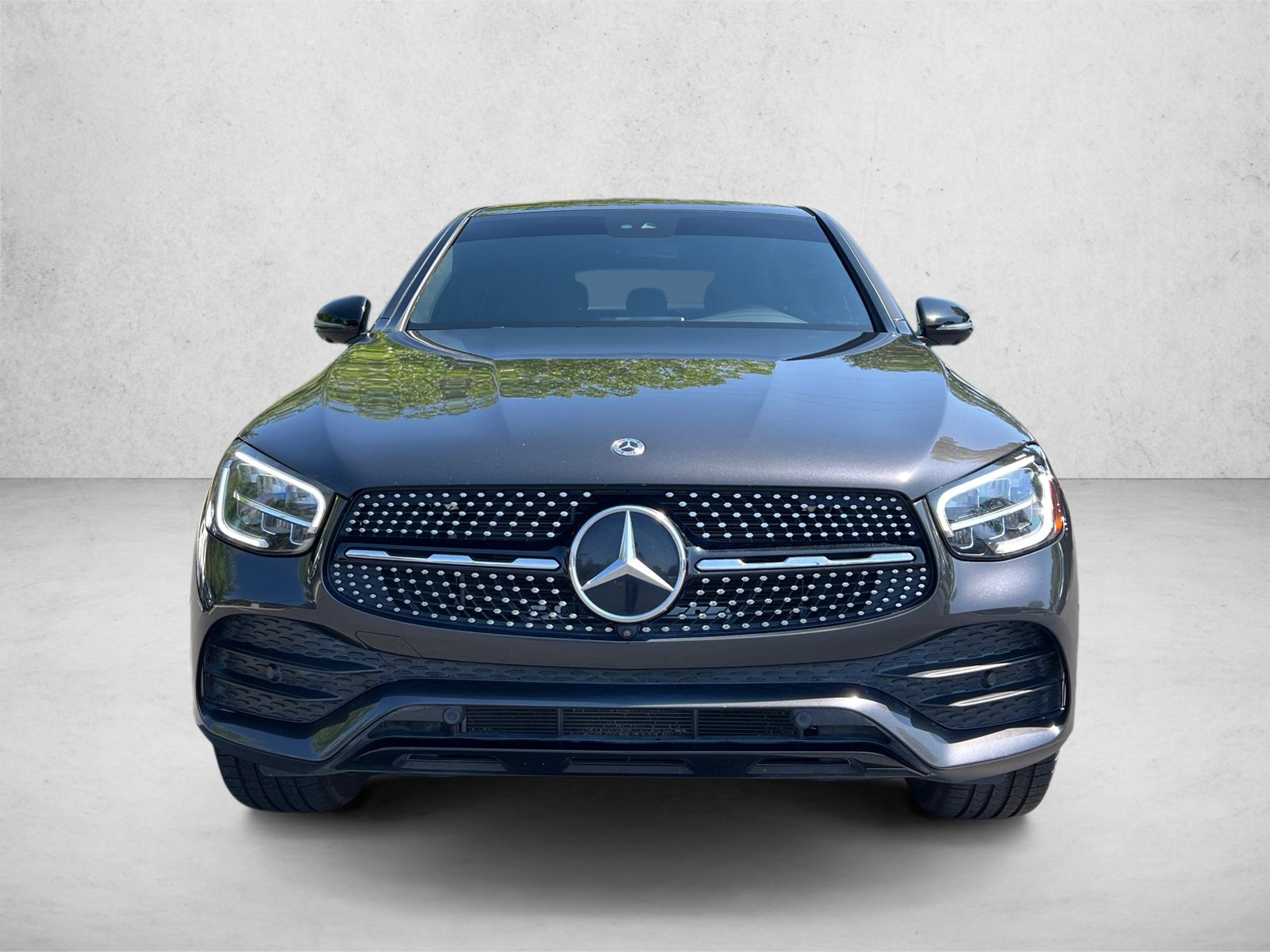 Used 2023 Mercedes-Benz GLC 300 4MATIC Coupe image 2