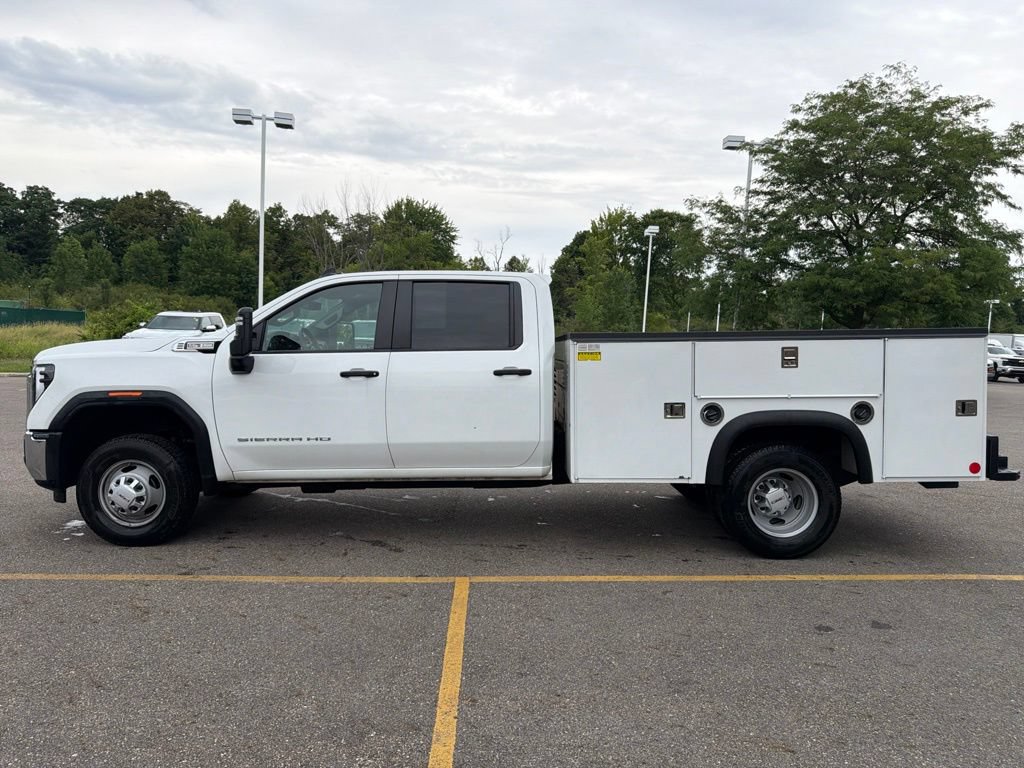 Used 2025 GMC Sierra 3500 Pro w/ Convenience Package AWD/4WD image 7