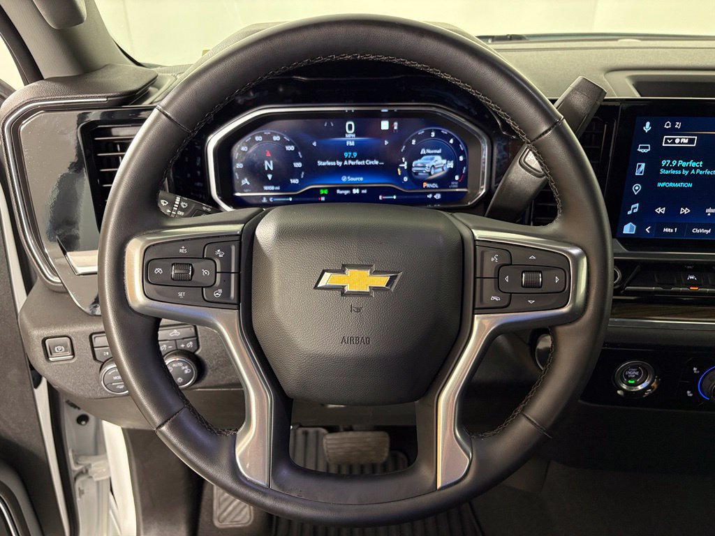 Used 2023 Chevrolet Silverado 1500 LT AWD/4WD image 19