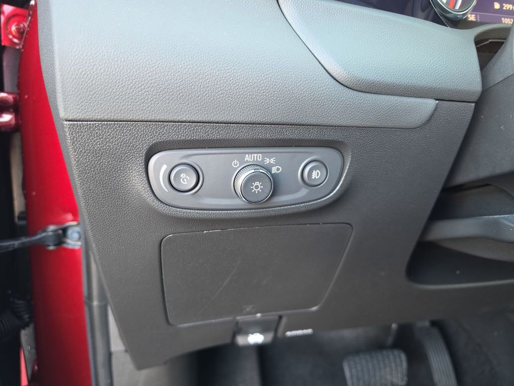 Certified 2023 Buick Encore GX Essence w/ Experience Buick Package image 19