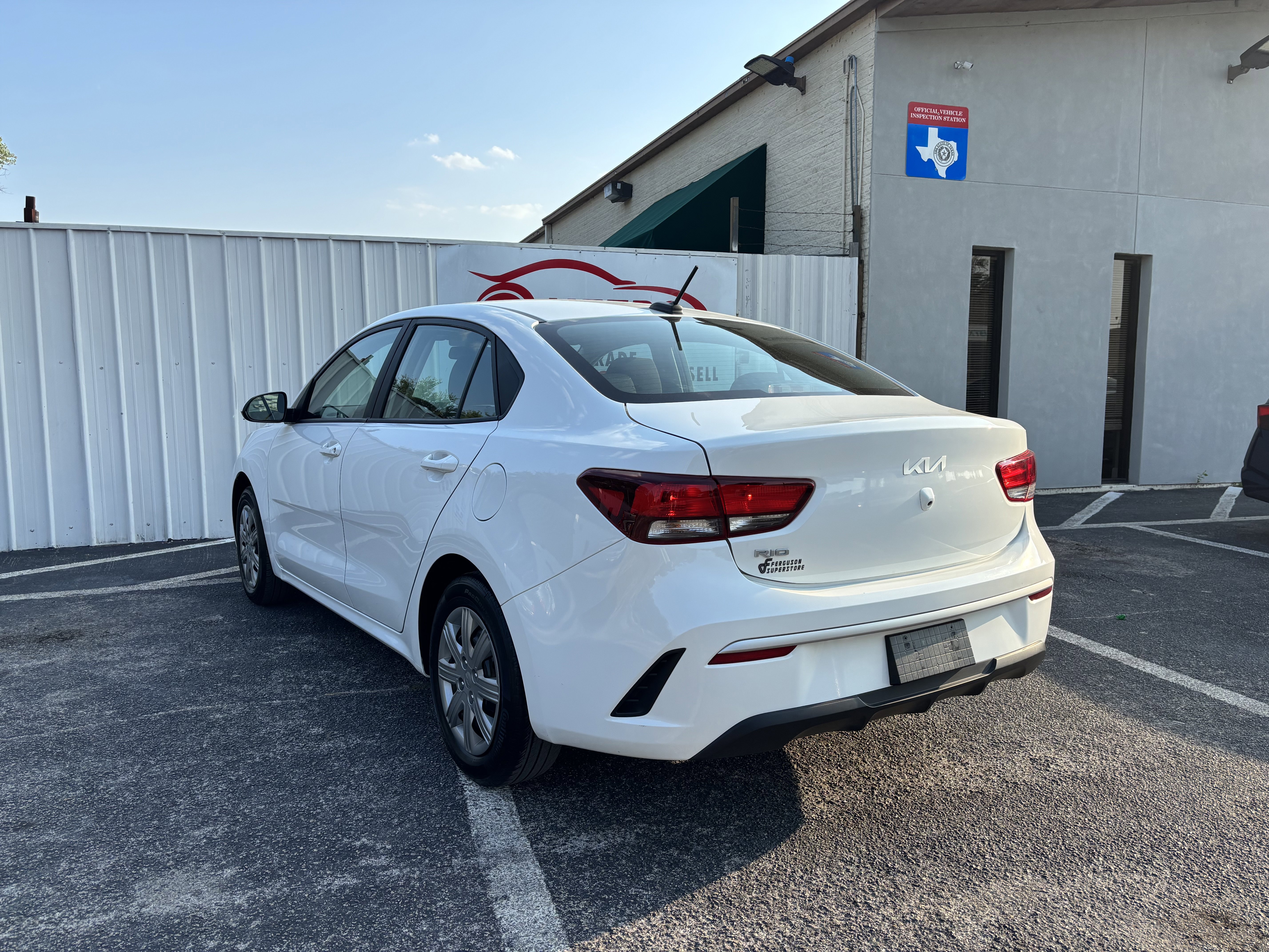 Used 2023 Kia Rio LX image 3