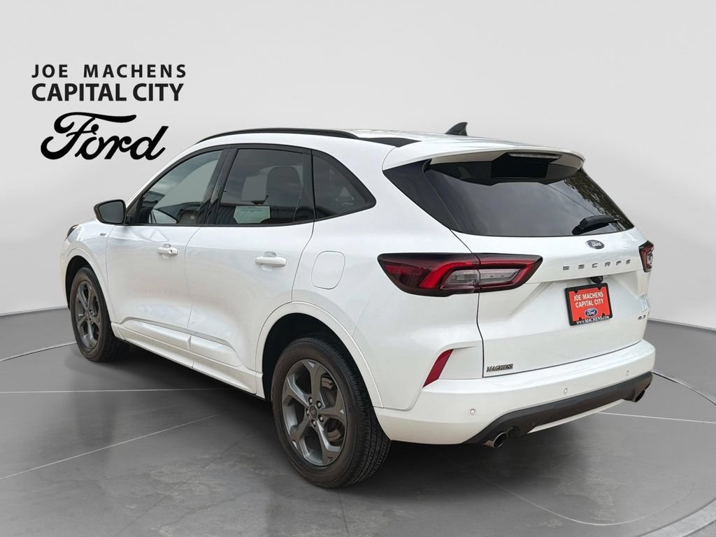 Used 2023 Ford Escape ST-Line w/ Tech Pack #1 AWD/4WD image 7