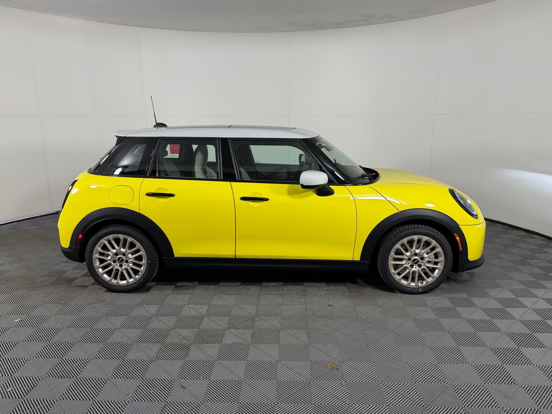 Used 2026 MINI Cooper S FWD image 8