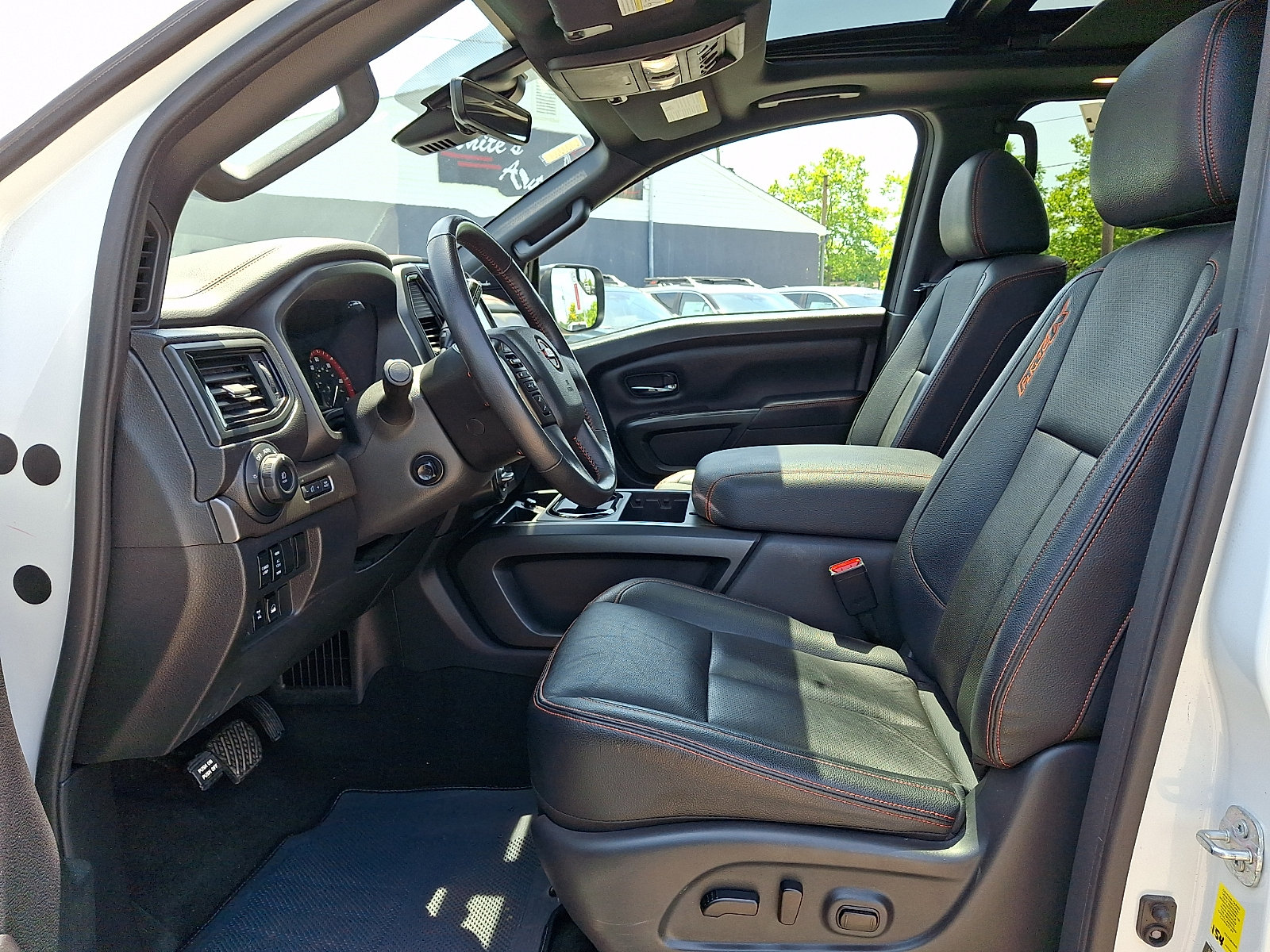 Certified 2024 Nissan Titan PRO-4X w/ Pro-4x Convenience Package AWD/4WD image 13