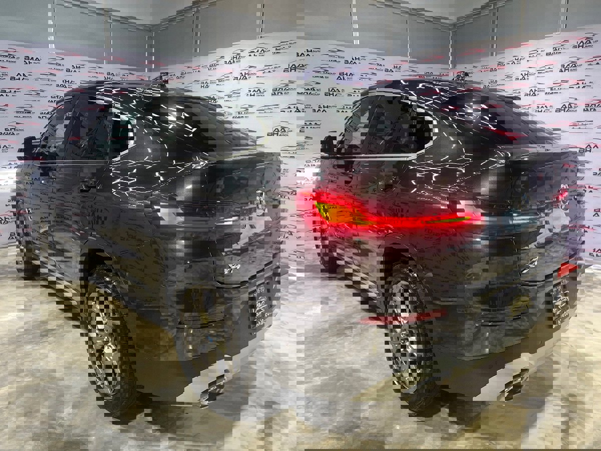 Used 2023 BMW X4 xDrive30i w/ Parking Assistance Package image 9